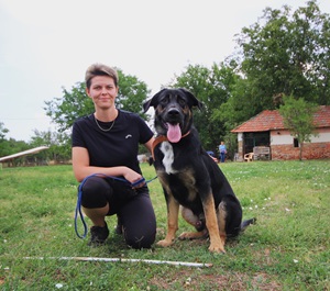 kutyaiskola Hódmezővásárhely - Évi és Brumi